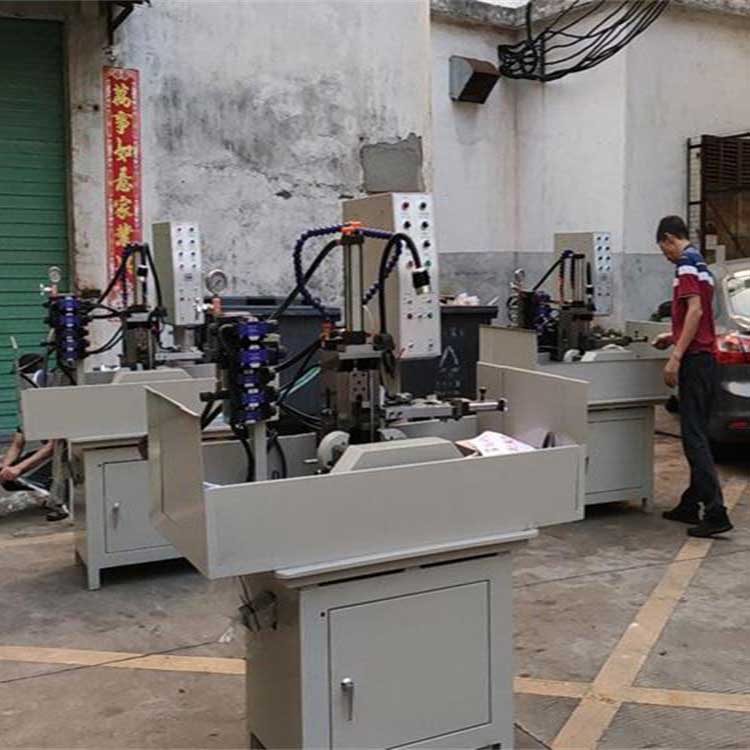 ȫ�Ԅ�(d��ng)�_(k��i)�۵��ǙC